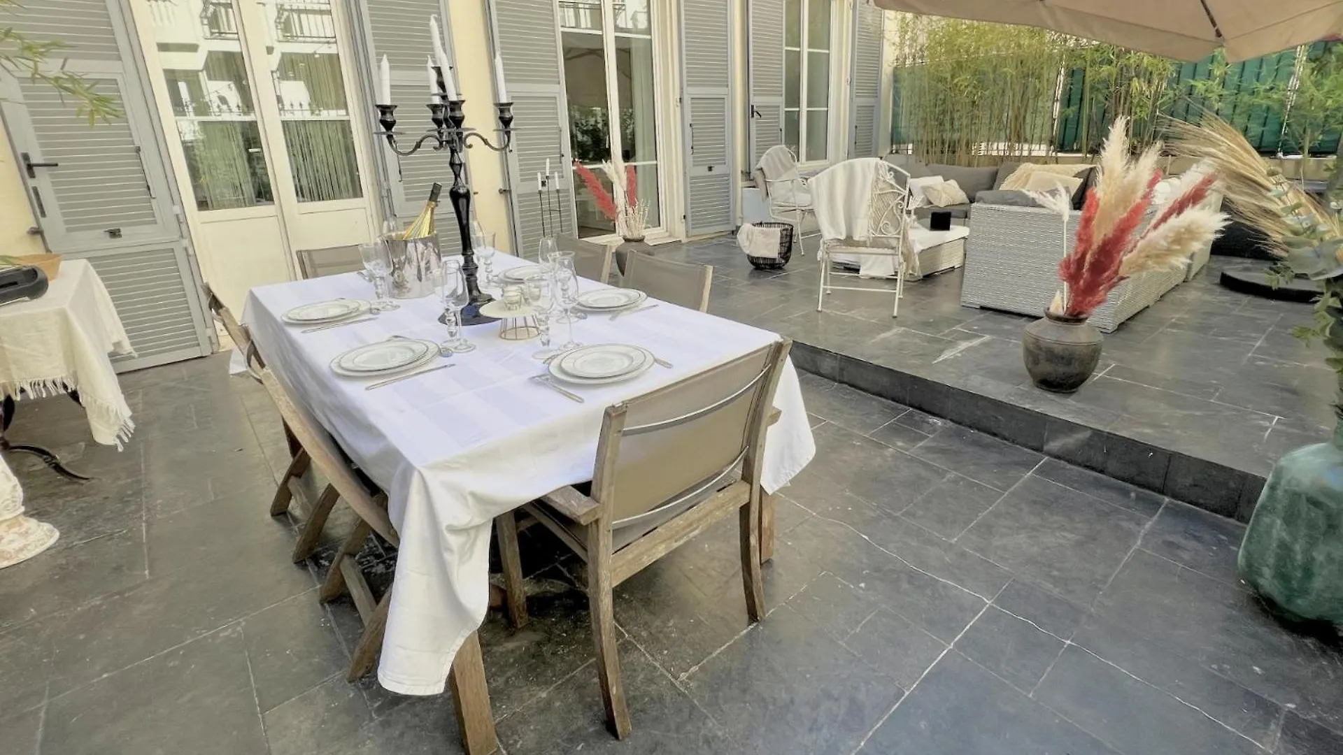 Superbe Appartement De 105 M2, Hyper Centre Avec Terrasse, Parking, A 5 Min De La Mer Nice France