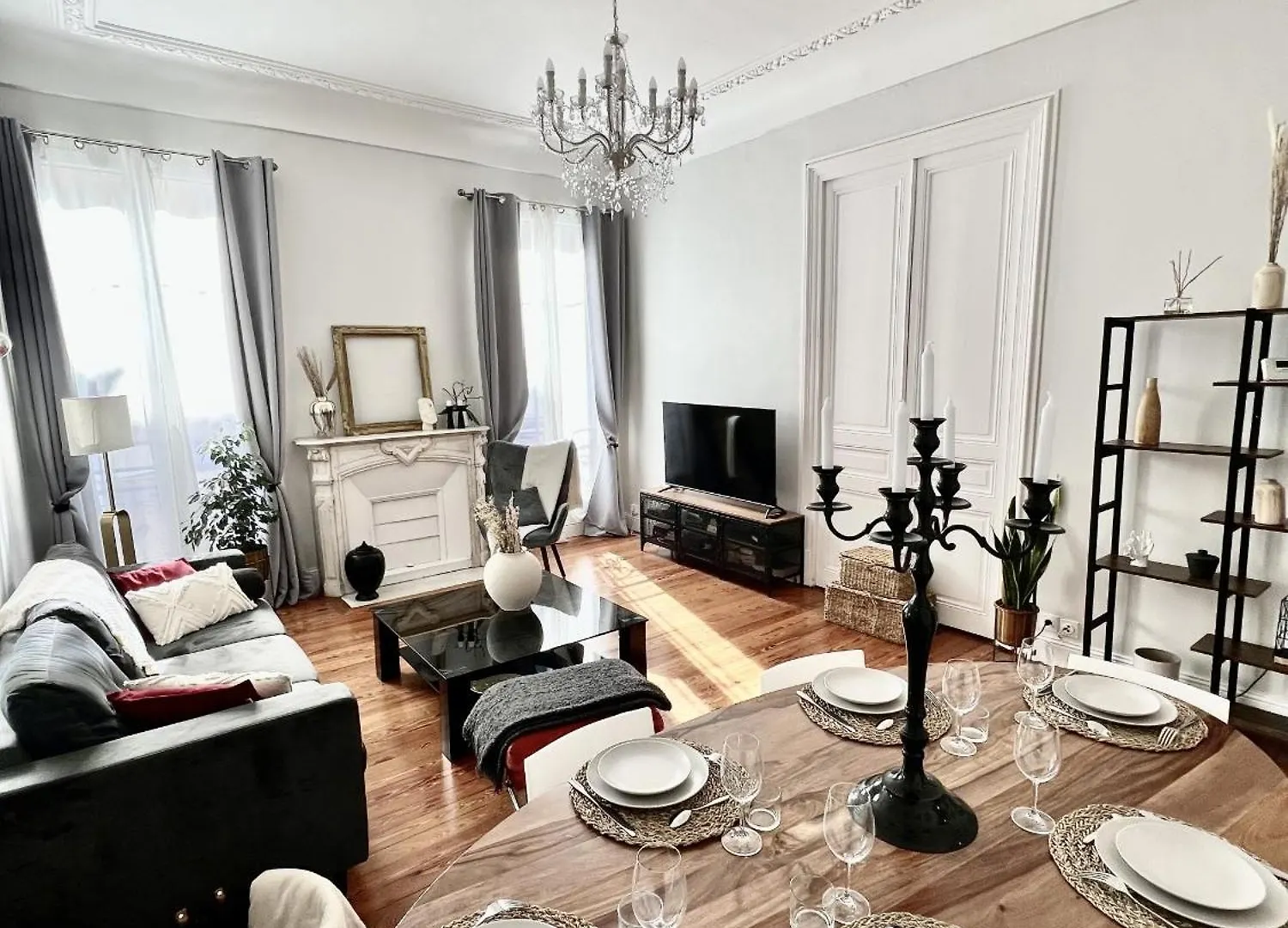Apartment Superbe Appartement De 105 M2, Hyper Centre Avec Terrasse, Parking, A 5 Min De La Mer Nice France