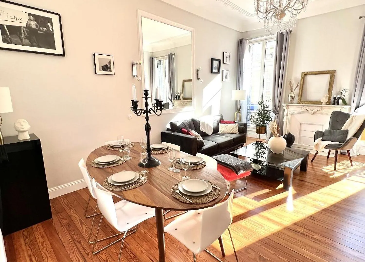 Superbe Appartement De 105 M2, Hyper Centre Avec Terrasse, Parking, A 5 Min De La Mer Nice Apartment